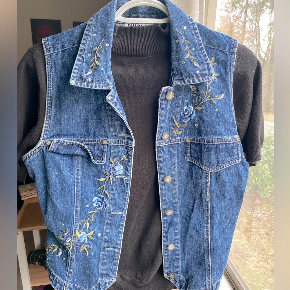 Bill Blass Jeans vintage 90’s 2000’s denim vest with blue floral embroidery (S)